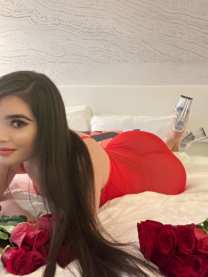 Регина привлекальеная девушка из Копейска цена от 2500 руб