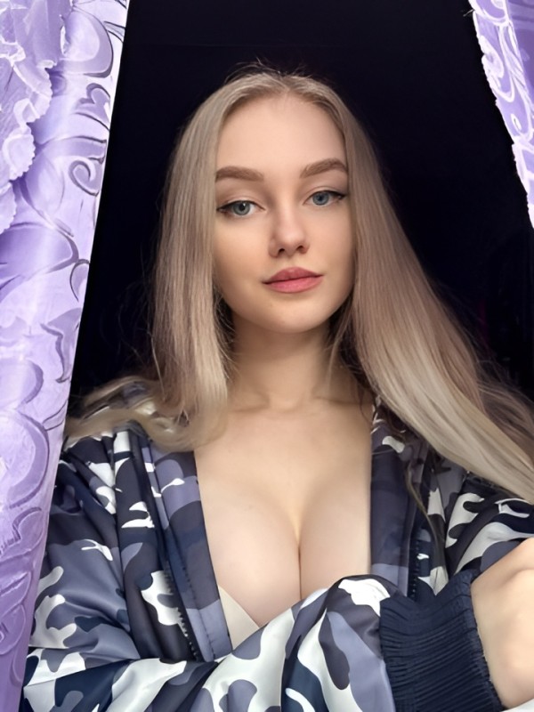 Анна привлекательная девушка из Копейска цена от 2500 руб