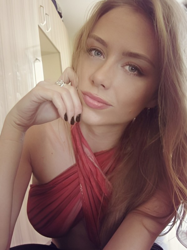 Ольга привлекательная девушка из Копейска цена от 2000 руб