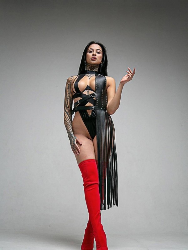 Таня привлекательная девушка из Копейска цена от 7000 руб